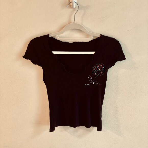 Black Graphic Rhinestone Cap Sleeved V-neck Shirt Size S - Picture 2 of 9